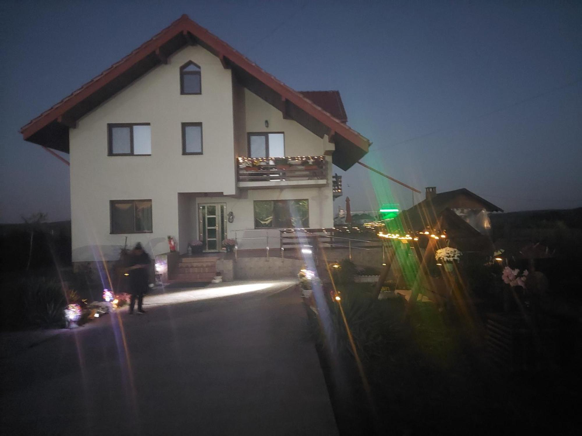 Pensiunea Lucian Baltati Luaran gambar